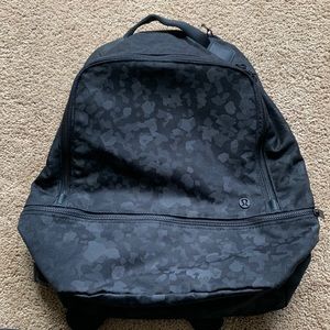 LuluLemon city adventure backpack 20L